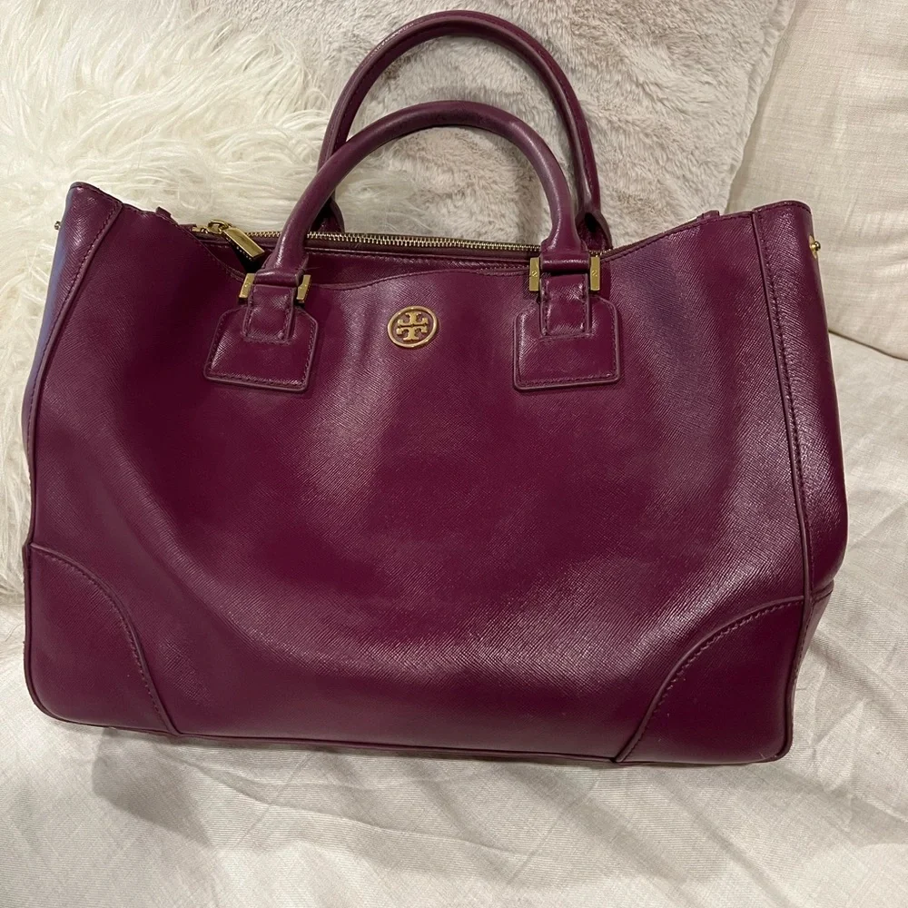 Tory Burch Robinson Double Zip - Picture 3 of 12
